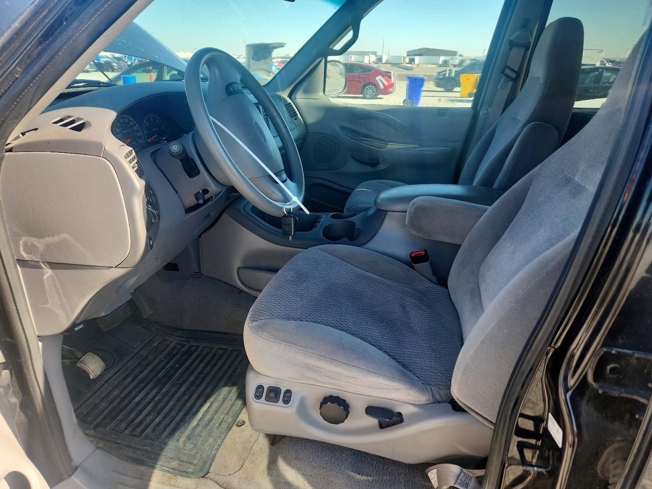 1998 Ford Expedition Black vin: 1FMRU18W7WLC10091