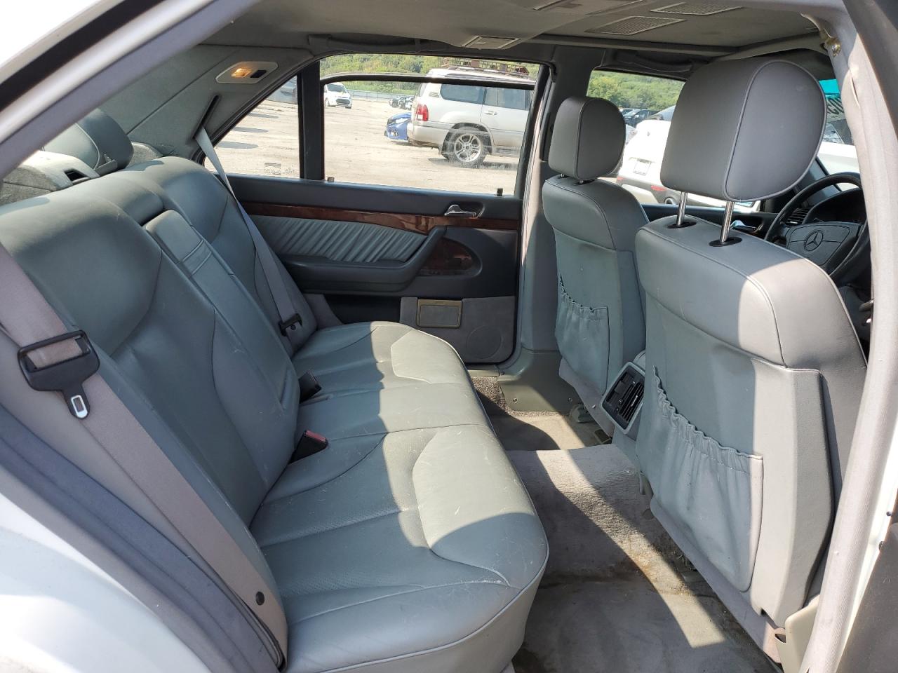 1995 Mercedes-benz S 500 White vin: WDBGA51E3SA282102