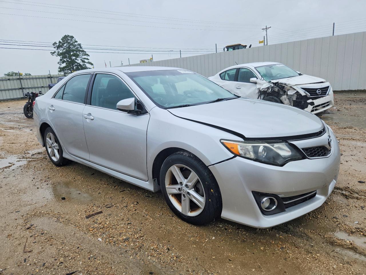 2014 Toyota Camry Se Серебряный vin: 4T1BF1FK3EU323461