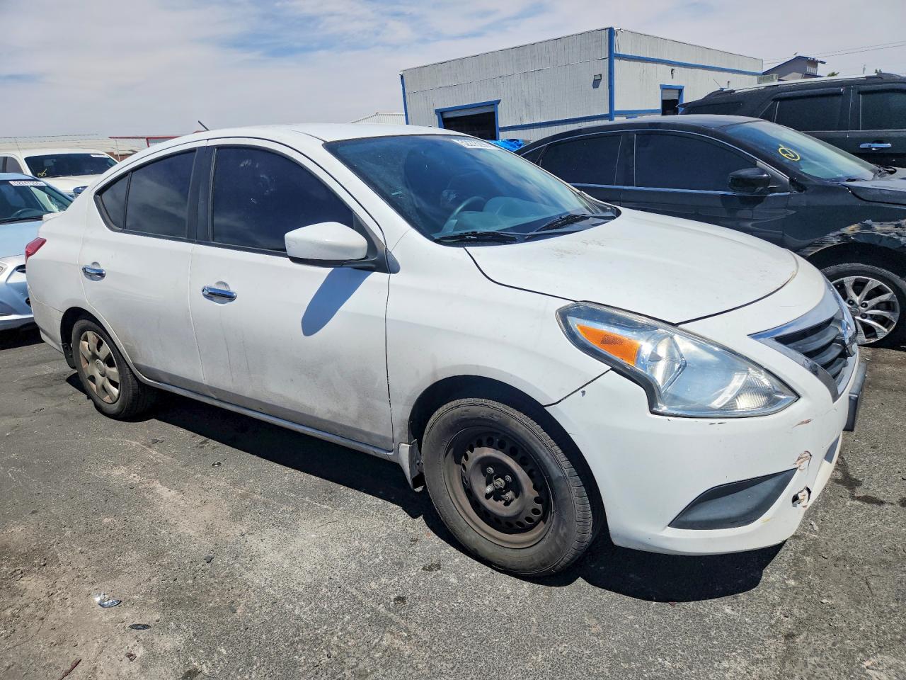 2015 Nissan Versa 1.6 Sv Белый vin: 3N1CN7APXFL886118