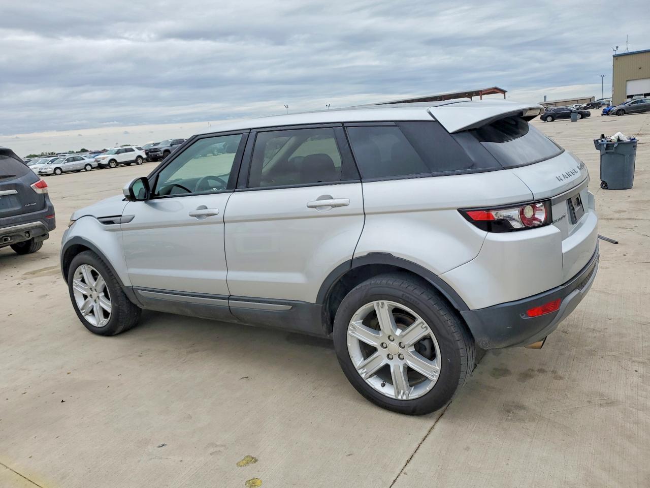2015 Land Rover Range Rover Evoque Pure Plus Silver vin: SALVP2BG1FH962351