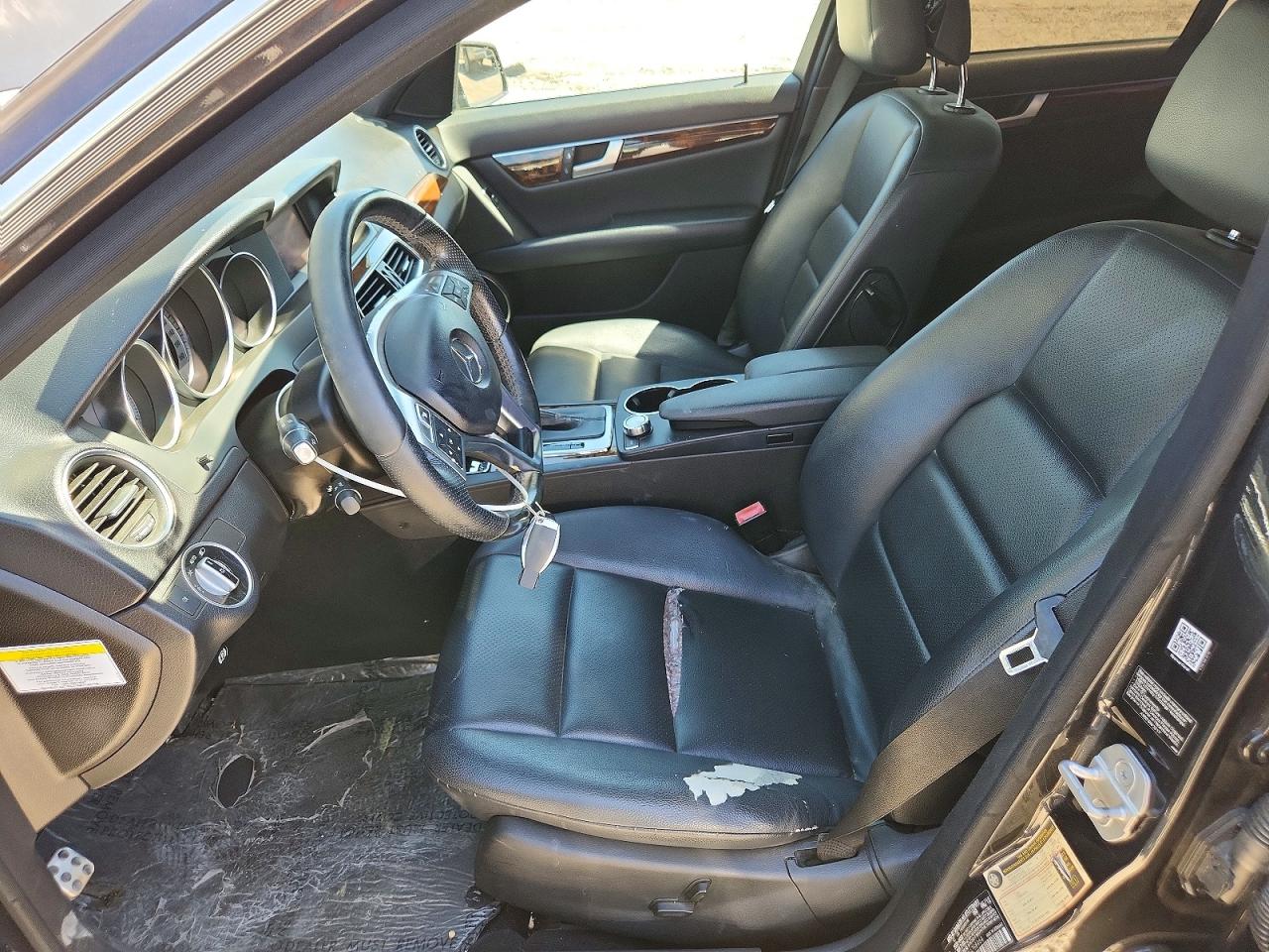 2013 Mercedes-benz C 250 Black vin: WDDGF4HB0DA768464