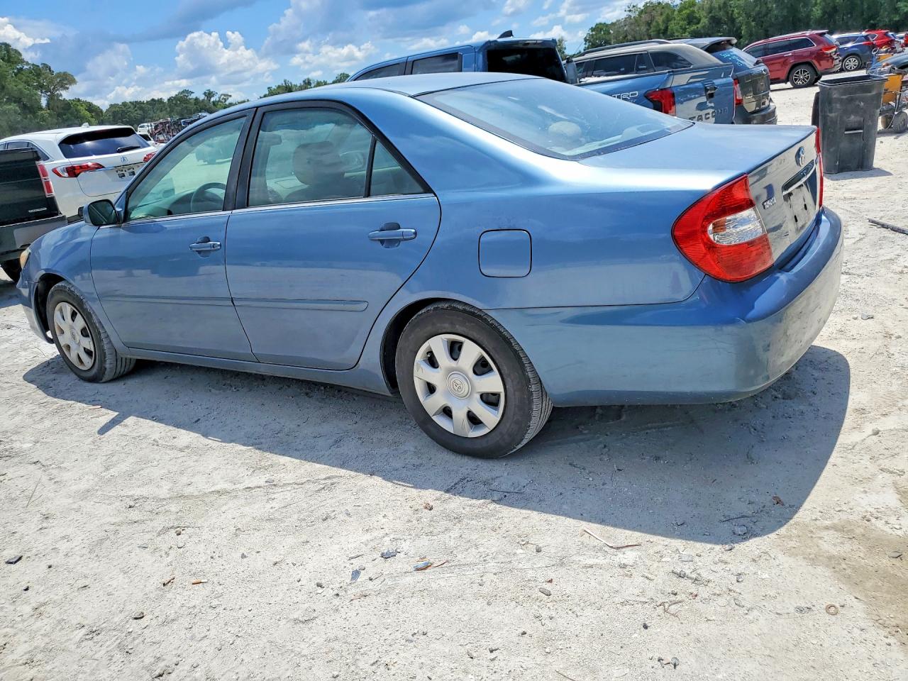 2002 Toyota Camry Le Blue vin: 4T1BE32K32U533865