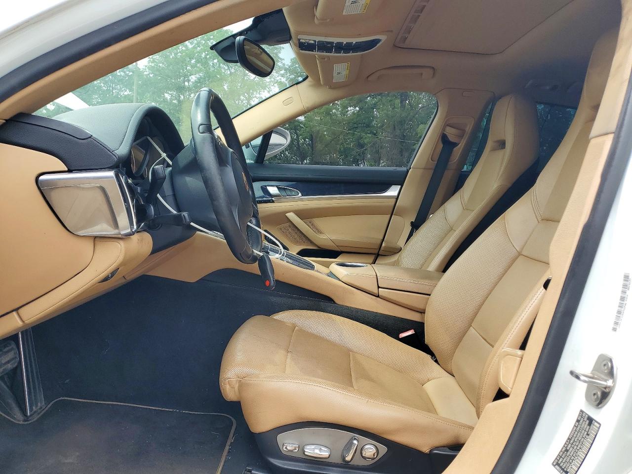 2013 Porsche Panamera 2 Белый vin: WP0AA2A78DL016816