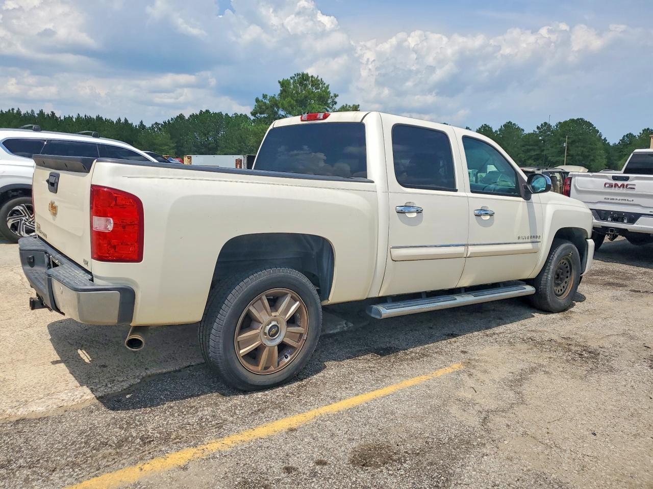 2012 Chevrolet Silverado C1500 Ltz White vin: 3GCPCTE0XCG229902