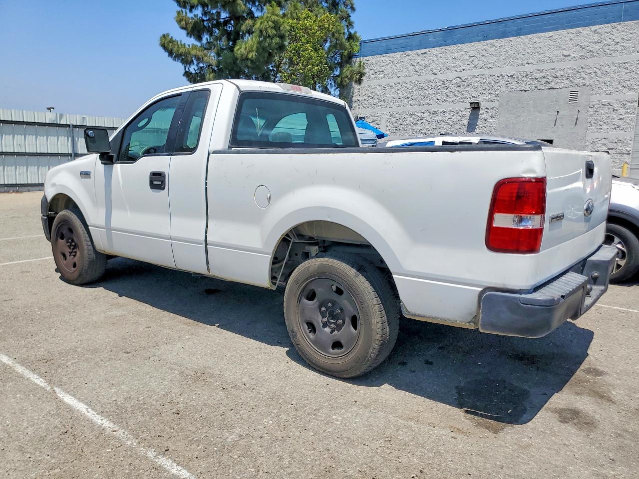 2006 Ford F150 White vin: 1FTRF12216NB72625