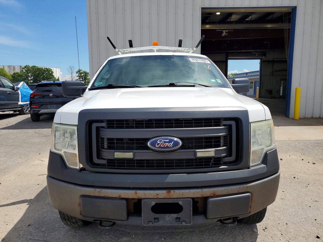 2013 Ford F150 White vin: 1FTMF1EM1DFA39846