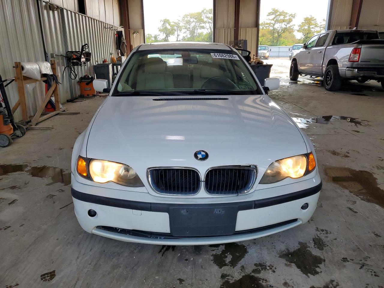 2005 Bmw 325 I Белый vin: WBAET37465NJ90059
