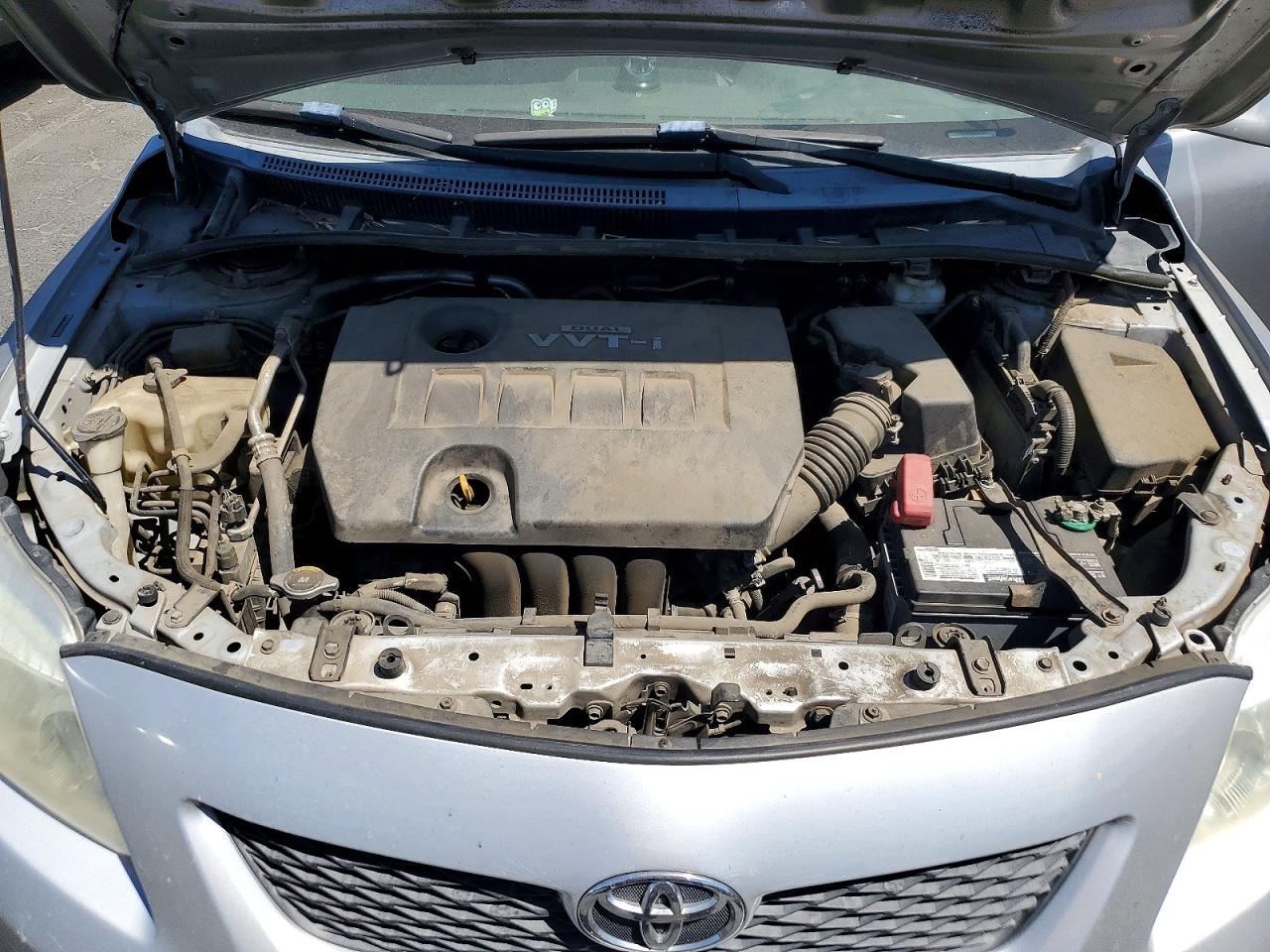 2010 Toyota Corolla Le Silver vin: 2T1BU4EE9AC394436
