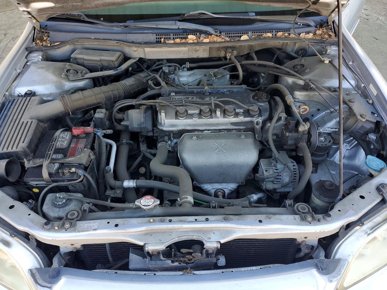 2002 Honda Accord Lx Silver vin: 3HGCG665X2G706794