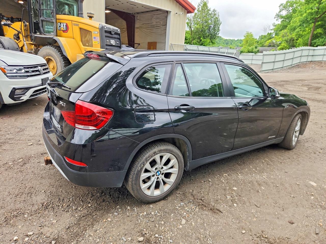 2014 Bmw X1 Xdrive28i Черный vin: WBAVL1C59EVY17064