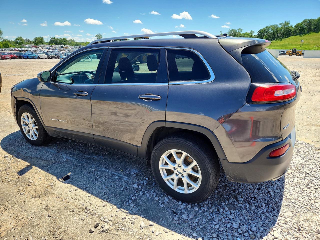 2015 Jeep Cherokee Latitude Gray vin: 1C4PJMCS9FW686352