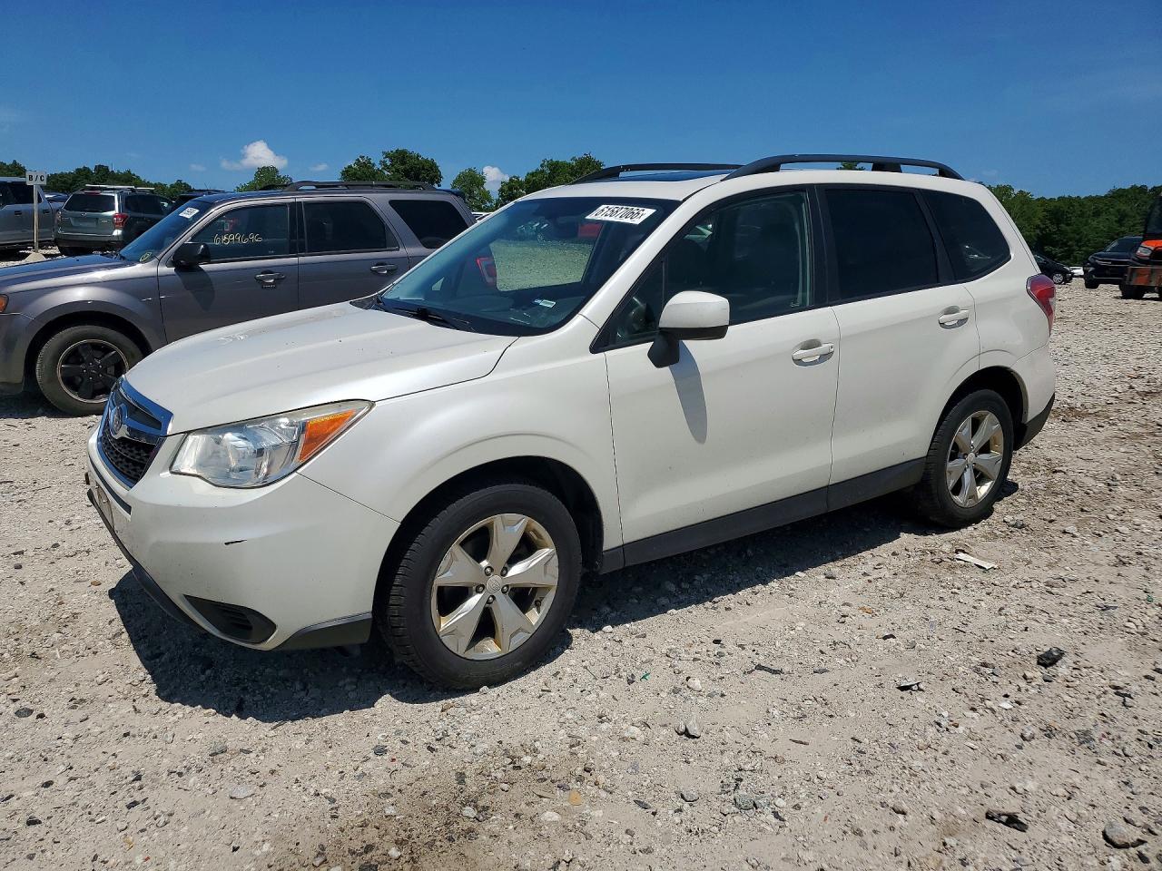 2015 Subaru Forester 2.5i Premium White vin: JF2SJADC1FH468587