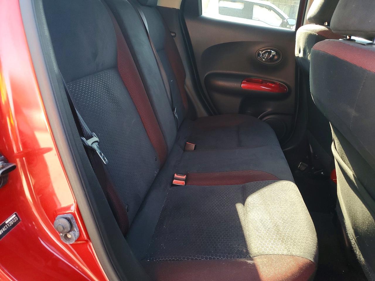 2012 Nissan Juke S Red vin: JN8AF5MV4CT120123