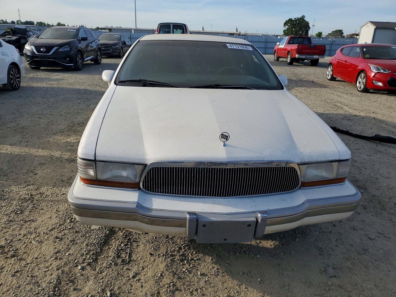 1992 Buick Roadmaster Limited White vin: 1G4BT5377NR458560