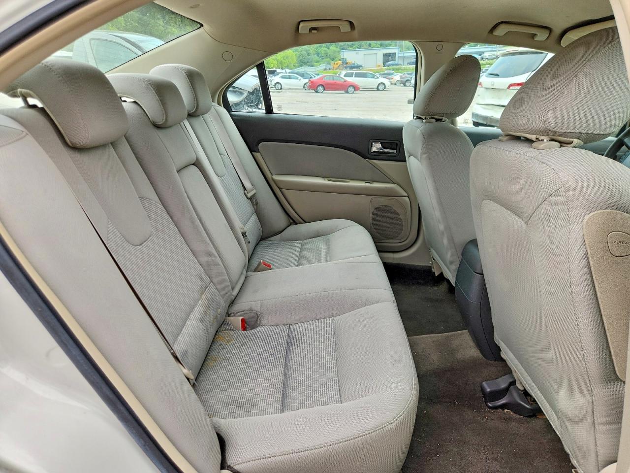 2010 Ford Fusion S White vin: 3FAHP0GA4AR411406