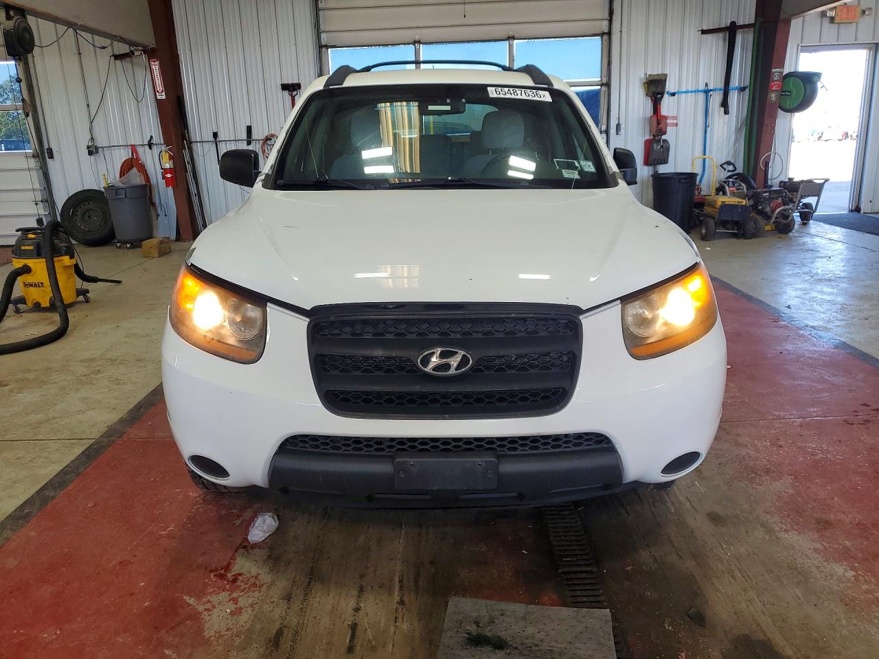 2009 Hyundai Santa Fe Gls White vin: 5NMSG13D69H325354