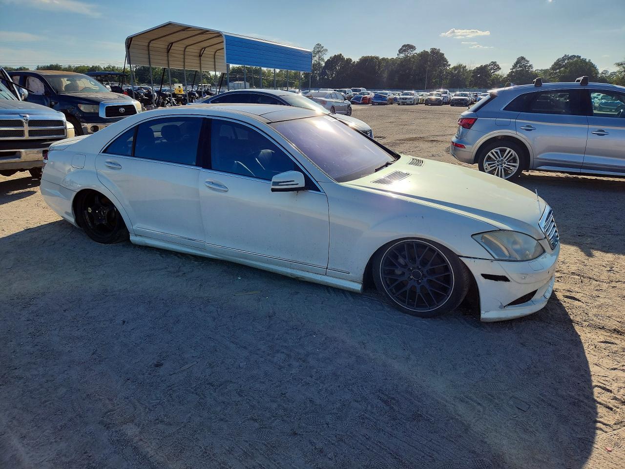 2008 Mercedes-benz S 550 White vin: WDDNG71X68A225122