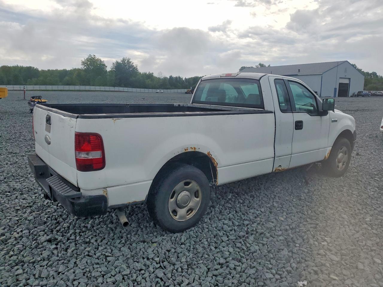 2007 Ford F150 White vin: 1FTRF12W27KC09607