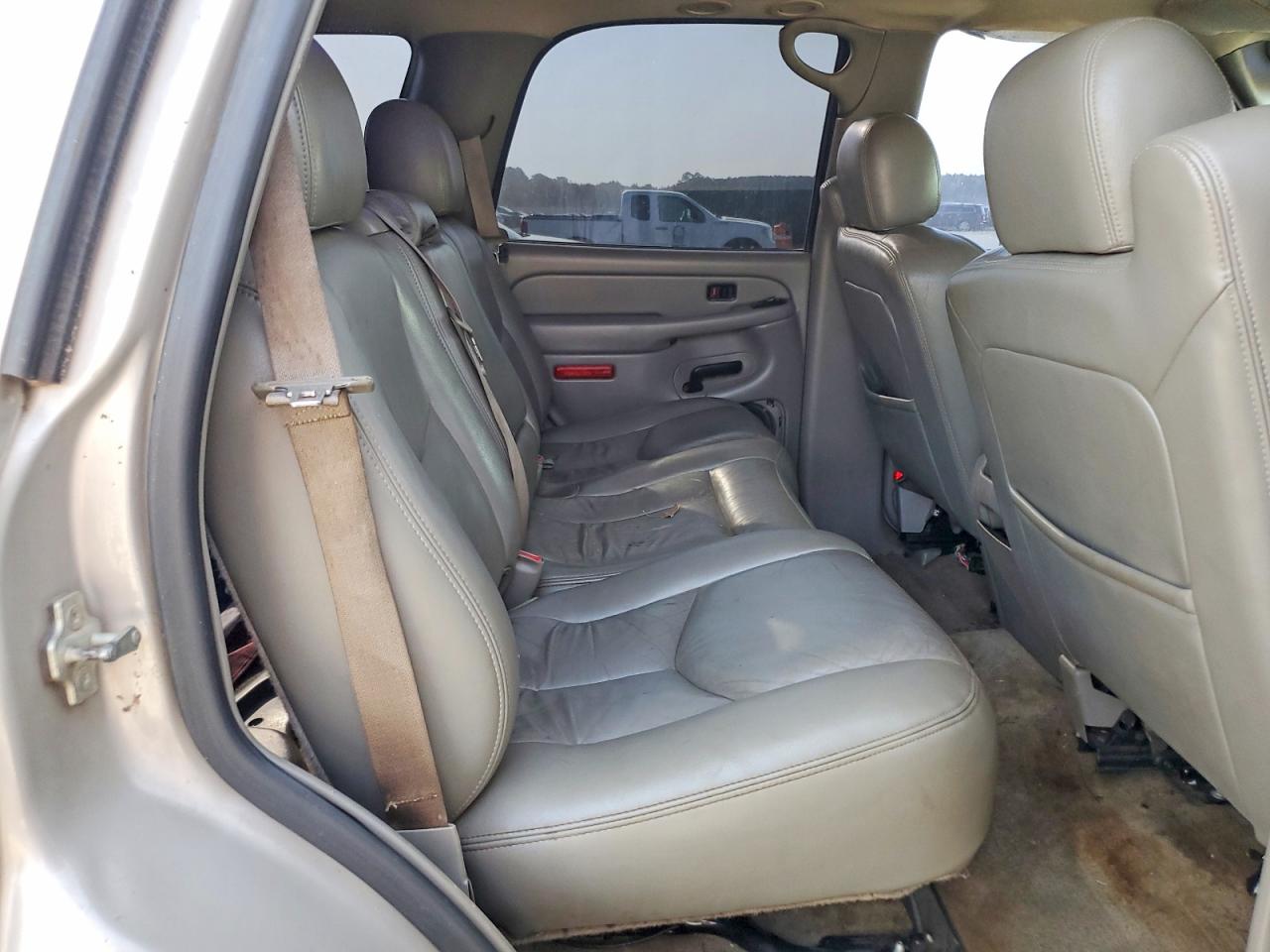 2006 Chevrolet Tahoe K1500 Tan vin: 1GNEK13T36R122486