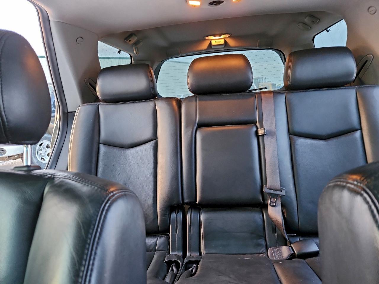 2007 Cadillac Srx Черный vin: 1GYEE637870181615