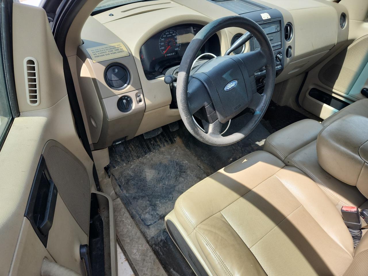 2008 Ford F150 White vin: 1FTRF12288KB80595