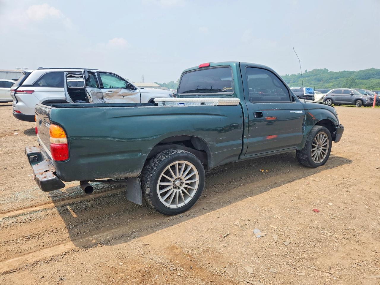 2001 Toyota Tacoma Base Green vin: 5TENL42N91Z879352