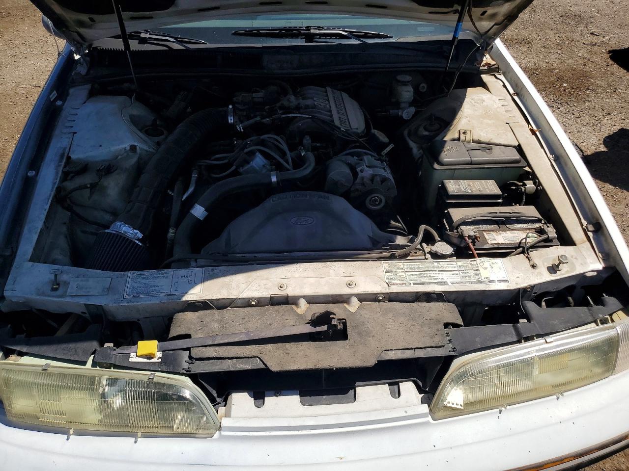 1989 Ford Thunderbird White vin: 1FAPP6046KH107791
