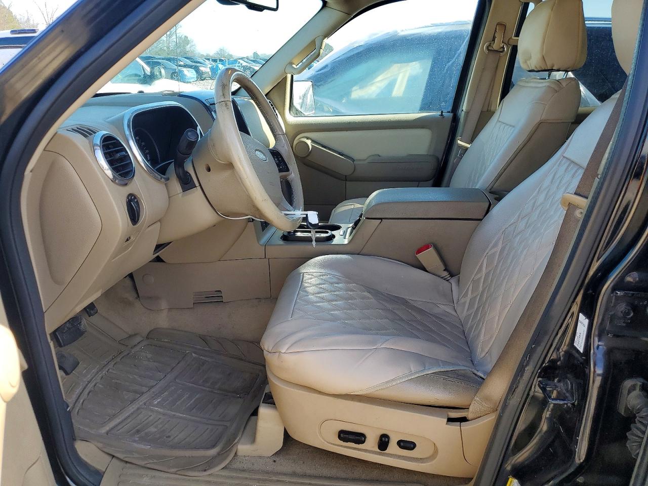 2008 Ford Explorer Xlt Черный vin: 1FMEU63E88UB36767