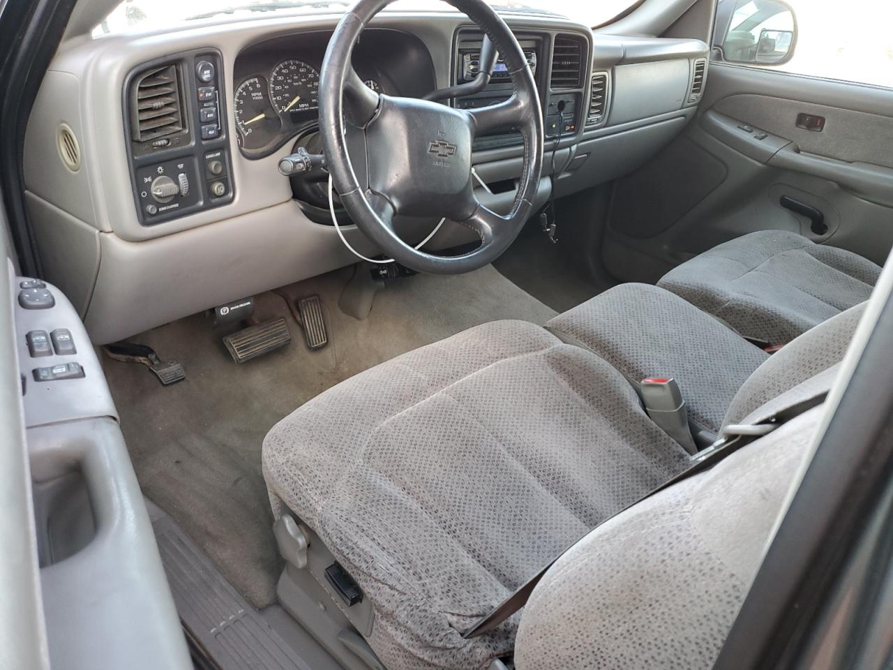 1999 Chevrolet Silverado K1500 Серебряный vin: 2GCEK19T9X1271320