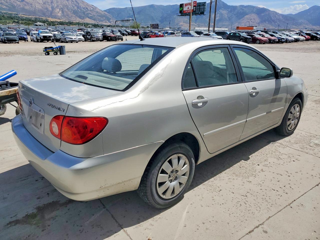 2004 Toyota Corolla Le Silver vin: 1NXBR38E54Z281013