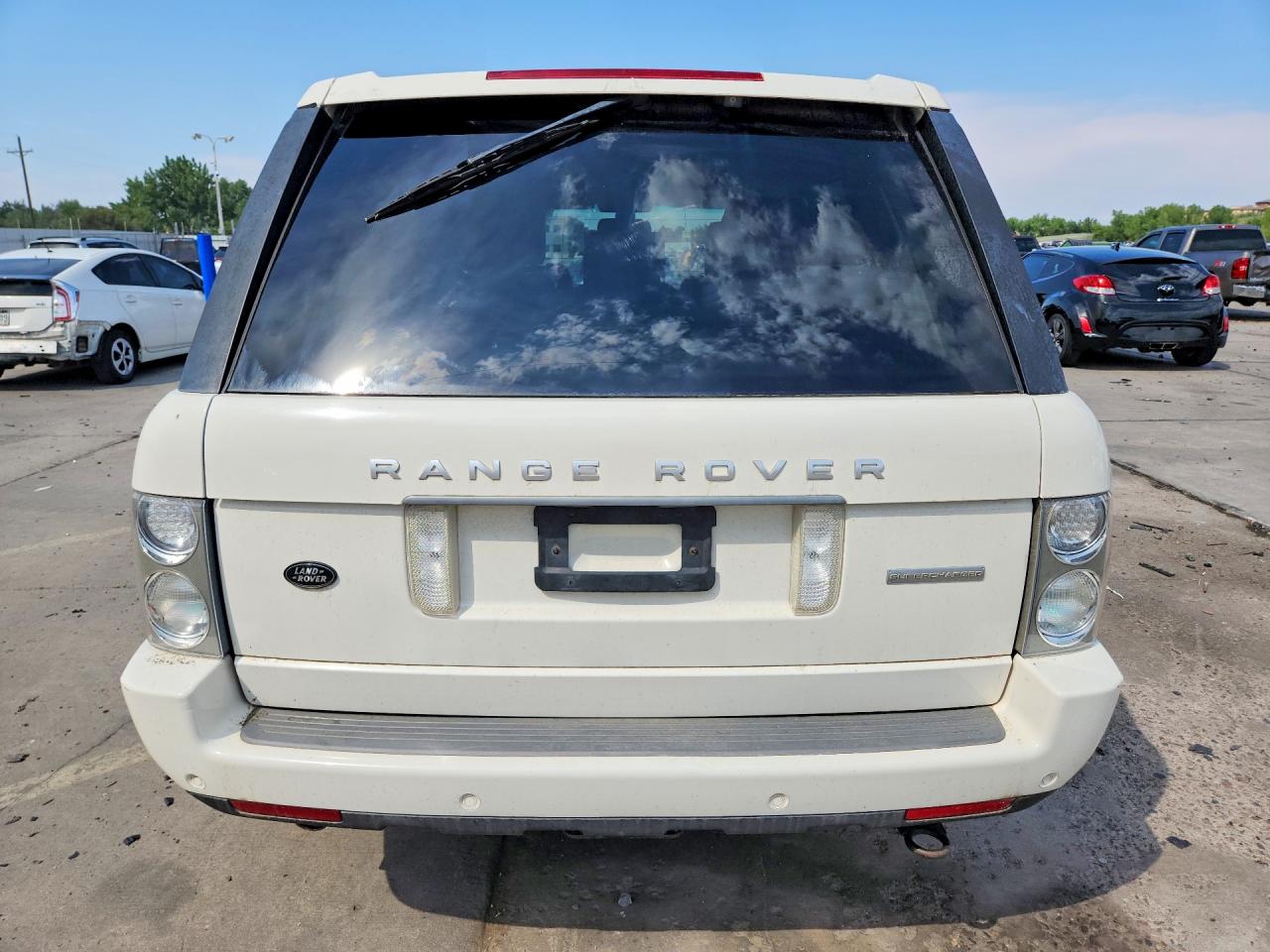2009 Land Rover Range Rover Supercharged White vin: SALMF13469A304762