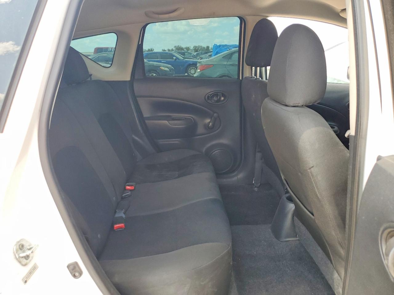 2015 Nissan Versa Note S Plus White vin: 3N1CE2CPXFL398237