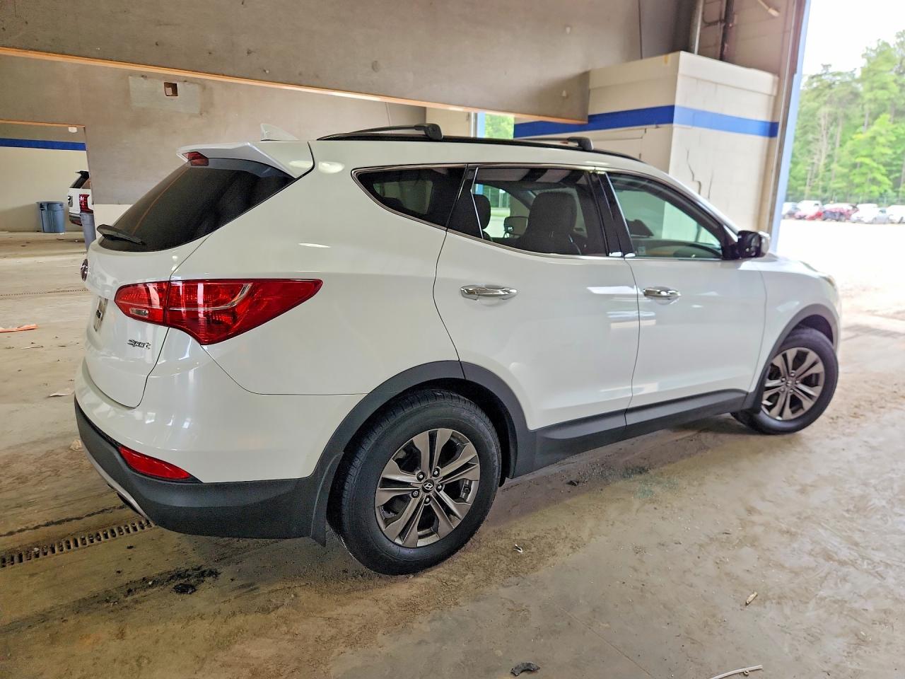 2013 Hyundai Santa Fe Sport 2.4l White vin: 5XYZU3LB9DG092316