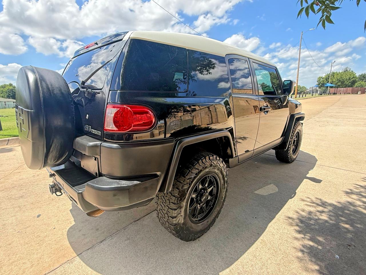 2007 Toyota Fj Cruiser Base Black vin: JTEBU11F770018393