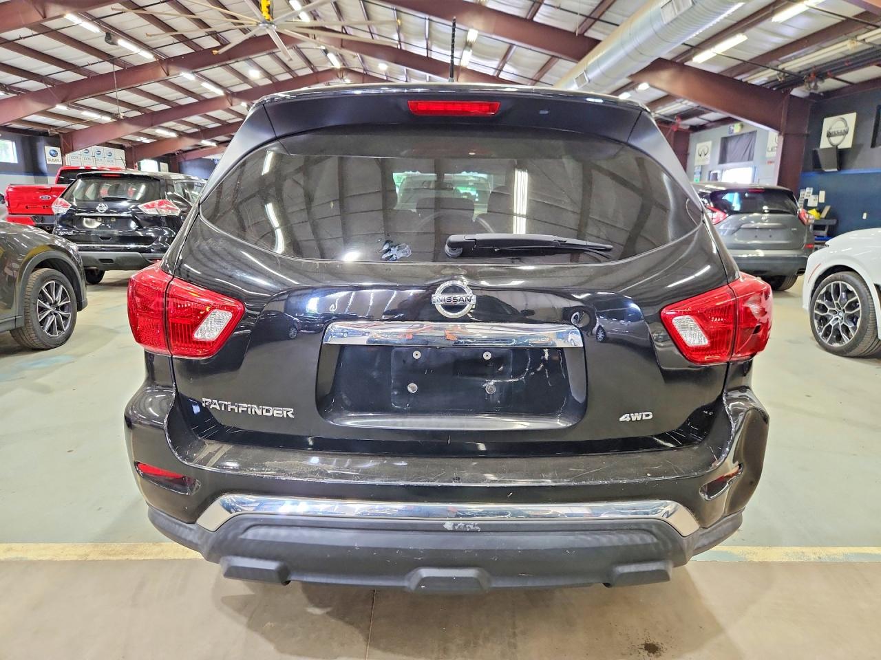 2017 Nissan Pathfinder S Black vin: 5N1DR2MM0HC696719