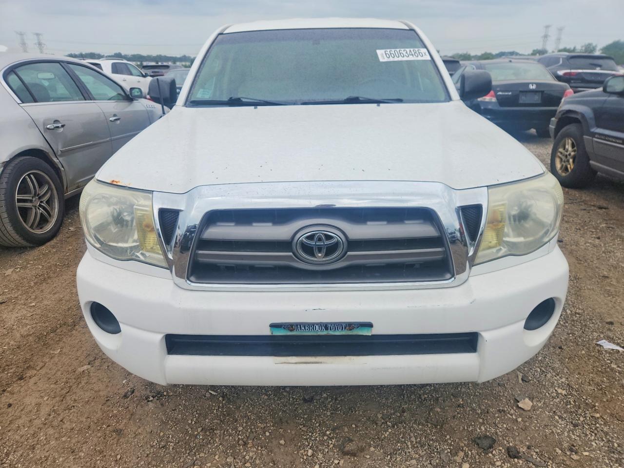 2010 Toyota Tacoma Base White vin: 5TETX4CN3AZ699911