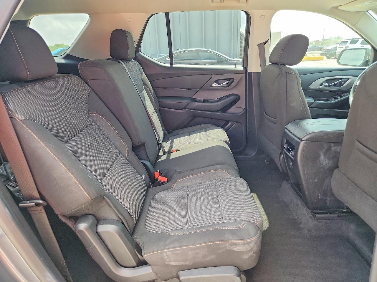 2019 Chevrolet Traverse Ls Серый vin: 1GNERFKW6KJ188298
