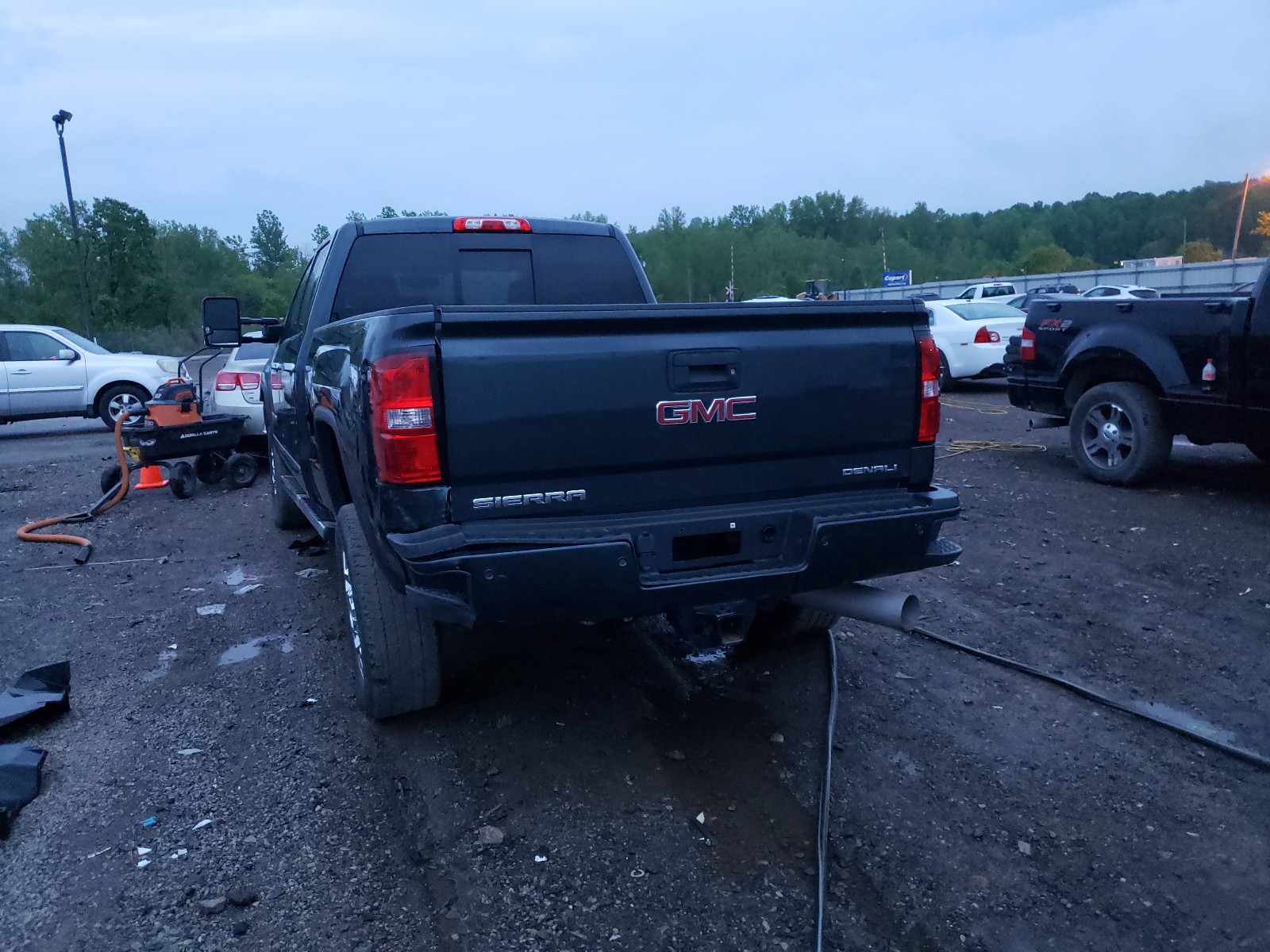 2018 Gmc Sierra K2500 Denali Зеленый vin: 1GT12UEY0JF112347