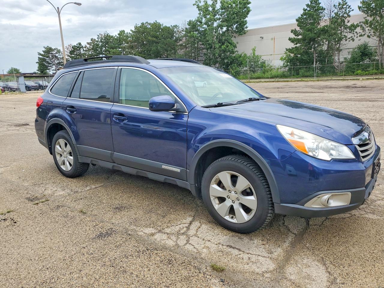 2011 Subaru Outback 2.5i Premium Blue vin: 4S4BRBCC3B3442820