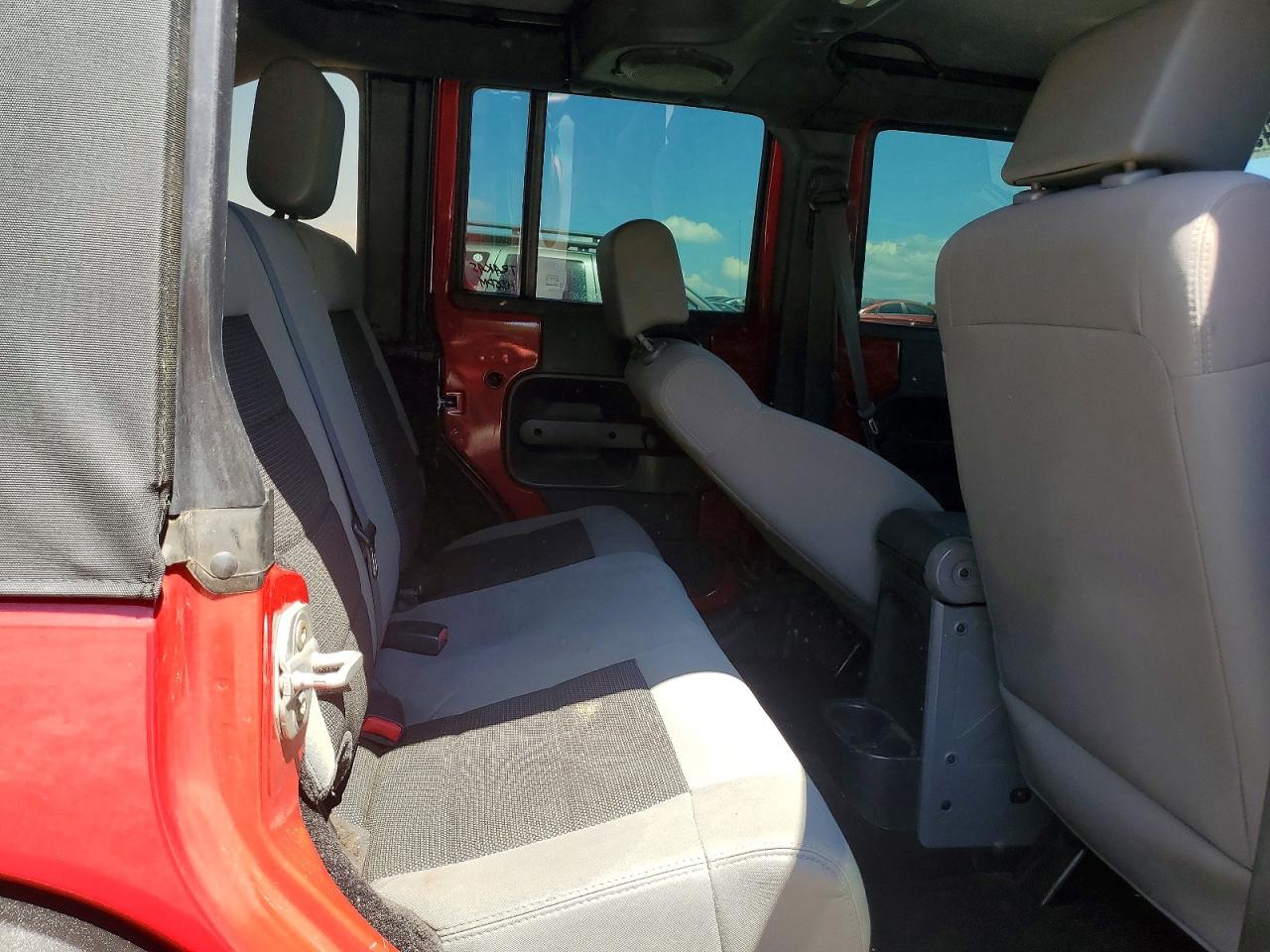 2009 Jeep Wrangler Unlimited X Red vin: 1J4GA39149L767302