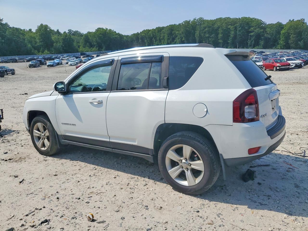 2014 Jeep Compass Latitude White vin: 1C4NJDEB9ED661272