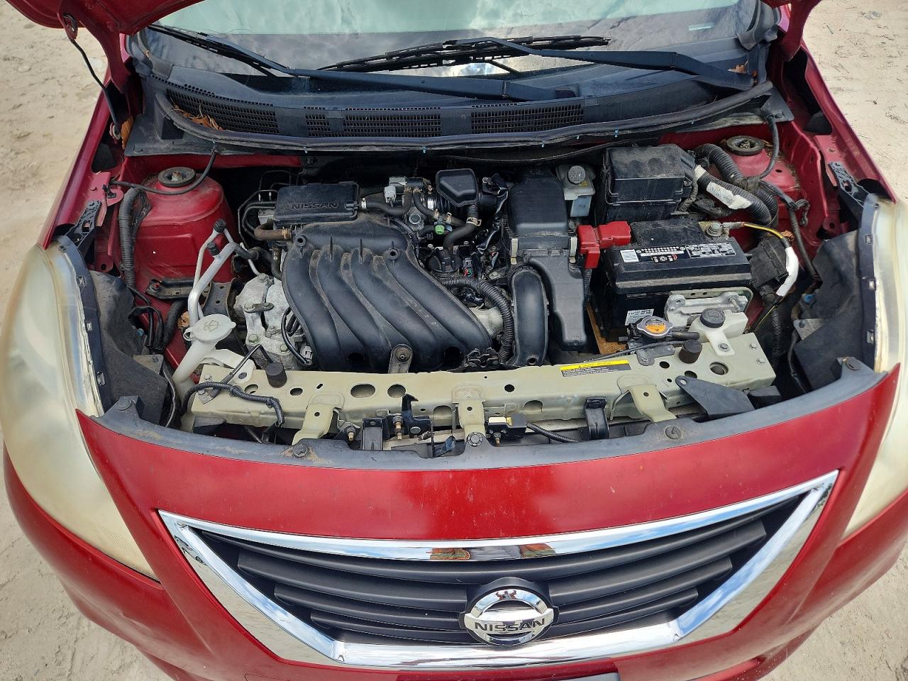 2012 Nissan Versa 1.6 S Red vin: 3N1CN7AP8CL847068