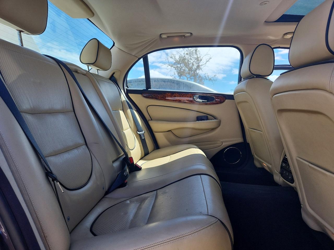 2008 Jaguar Xj8 L Gray vin: SAJWA79B38SH19378