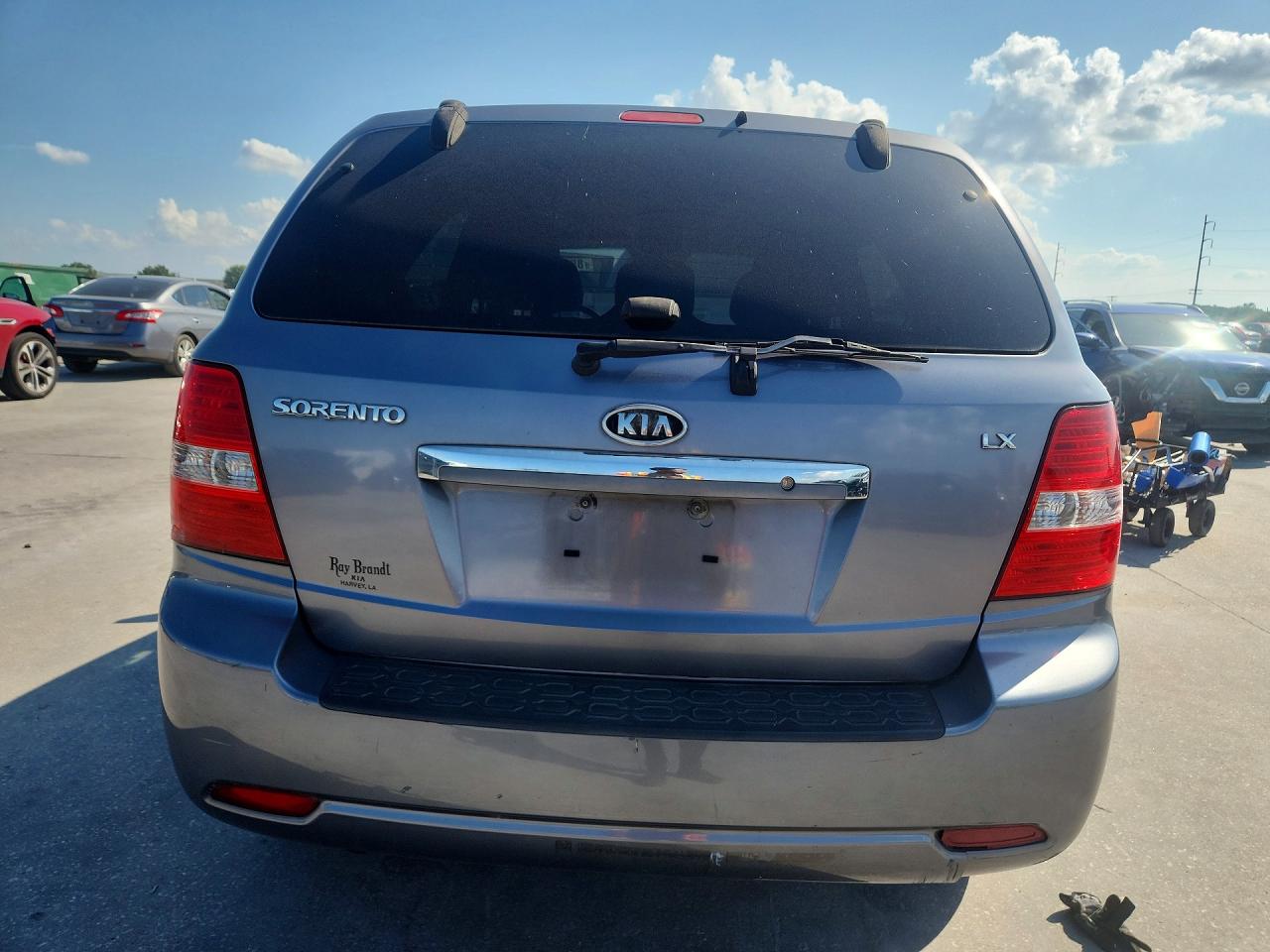 2008 Kia Sorento Base Gray vin: KNDJD735185811460