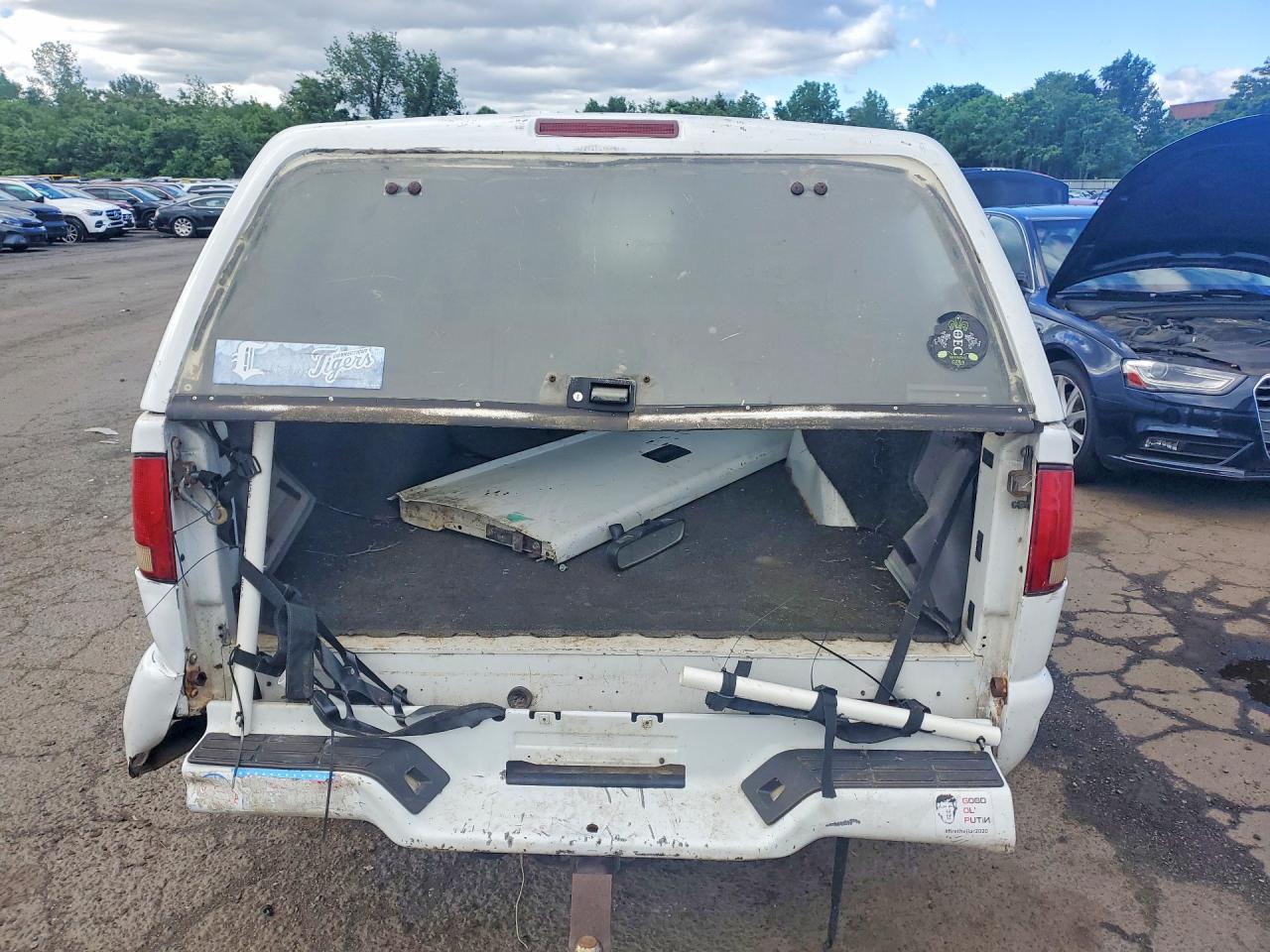 1997 Gmc Sonoma White vin: 1GTDT19W1V8525969