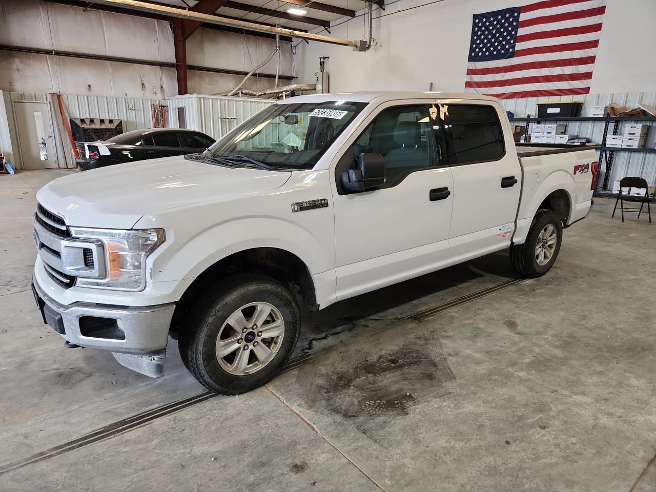 2019 Ford F150 Supercrew Белый vin: 1FTEW1E58KKD65791 Damage: Left Front Fender, Peeling, 2 To 3 Inches
