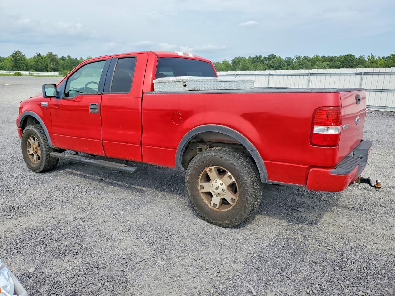 2005 Ford F150 Red vin: 1FTPX145X5FB75995