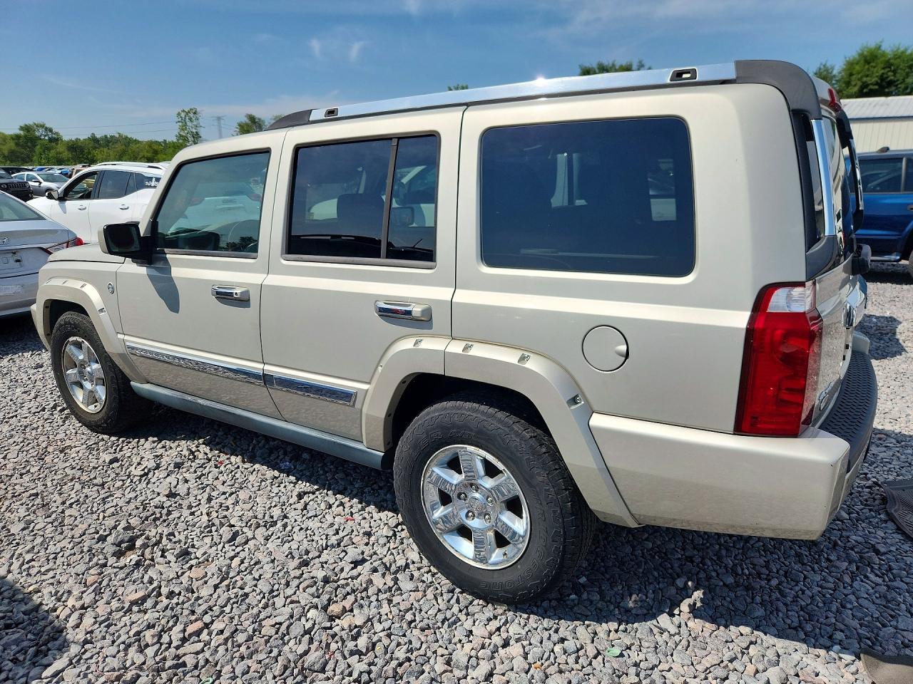 2008 Jeep Commander Overland Silver vin: 1J8HG68218C214960