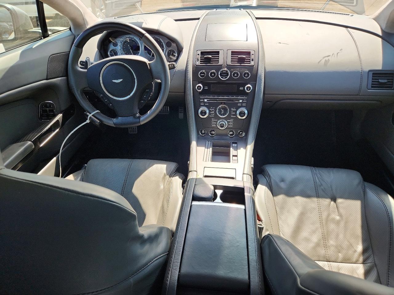 2013 Aston Martin V8 Vantage Серый vin: SCFEKBAK5DGC17363